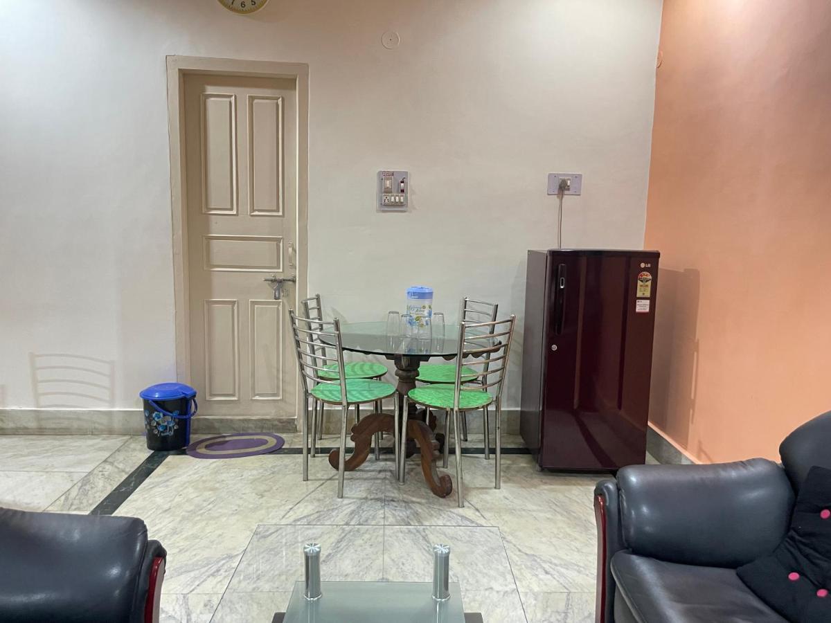 Hotel Swarg Muzaffarpur Buitenkant foto